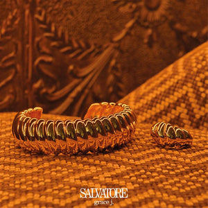 RING METAL PLATED GOLD RIBBED