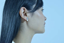 Load image into Gallery viewer, ORLEA SILVER - EARRING SILVER 925 RHODIUM PLATEDS OVAL PEARL