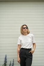 تحميل الصورة إلى عارض المعرض، LEONA