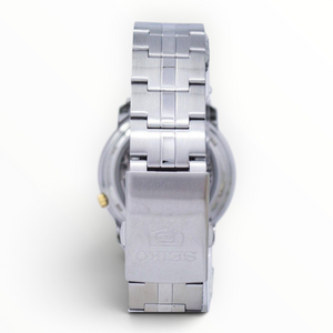 SUL EXTRAS Seiko 5 automatic watch featuring a silver-tone stainless steel bracelet with a fold-over clasp