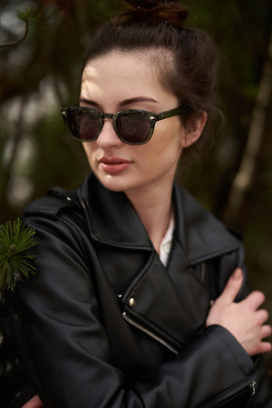 Premium Sefsan Yang designer sunglasses with handcrafted acetate frame, polarized CR39 lenses, intellectual style, and comfortable unisex fit side view