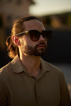 Load image into Gallery viewer, Unisex Sefsan BOBA sunglasses featuring black tortoise full-rim frame, gradient smoke lenses, and sleek contemporary fashion look model front view