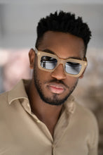تحميل الصورة إلى عارض المعرض، Sefsan Crimpy unisex sunglasses with caramel full-rim frame, smoke mirrored lenses, modern square design, and everyday casual style