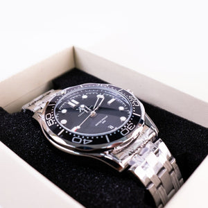 SUL EXTRAS Kenneth Scott 48mm black dial waterproof watch with silver stainless steel band in a luxury gift box