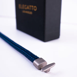 SUL EXTRAS Elegatto Voyage navy blue braided nautical yarn bracelet with a silver-plated maritime shackle clasp