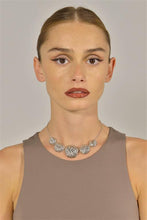 تحميل الصورة إلى عارض المعرض، NECKLACE METAL RHODIUM FIVE CIRCLES WITH RHOMBUS
