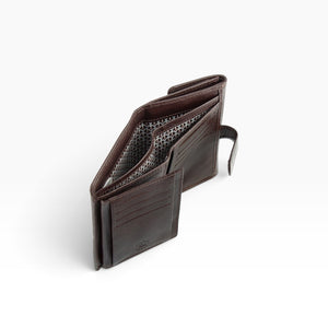 DUDU Amelia women’s Nappa leather wallet open view showing card holders, cash compartments, and zip pocket