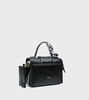 ELEGANT RING -  DETAILED BAG