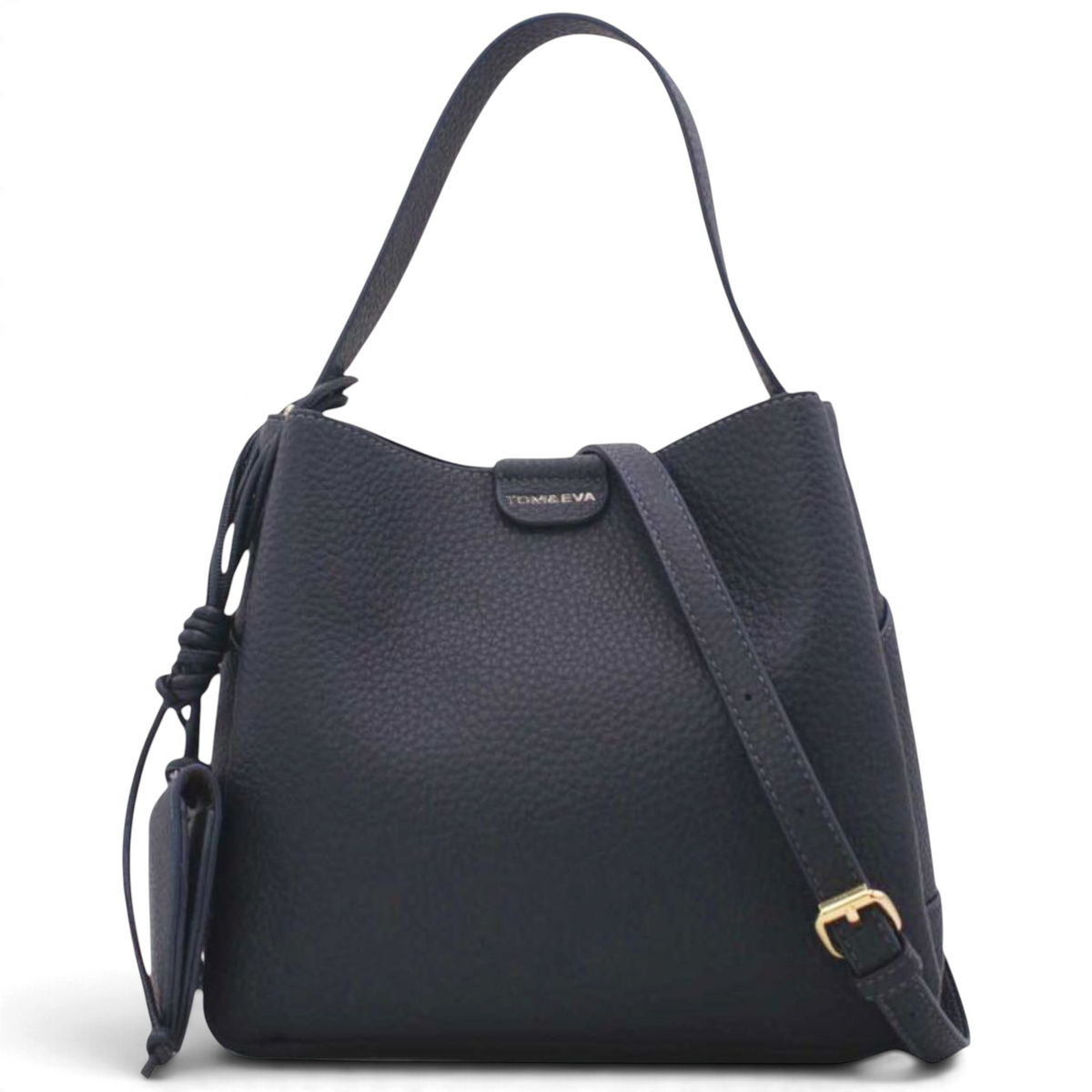SUL EXTRAS Tom & Eva Noémie black grained bucket bag with knotted charm, short handle, and adjustable shoulder strap.