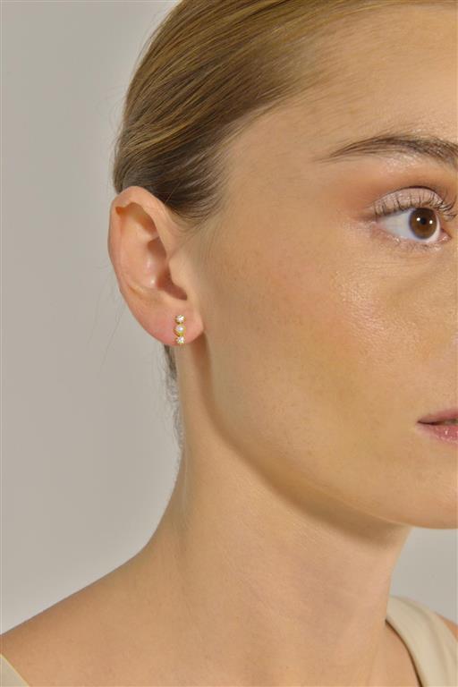 925 sterling silver gold-plated earrings with two pearls, minimalist elegant style, and polished handcrafted finish