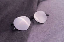 تحميل الصورة إلى عارض المعرض، Sefsan black/silver sunglasses with matte metal frame, smoke tinted lenses, unisex design, and comfortable fit, front view 

