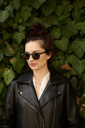 Premium Sefsan Yang designer sunglasses with handcrafted acetate frame, polarized CR39 lenses, intellectual style, and comfortable unisex fit side view 