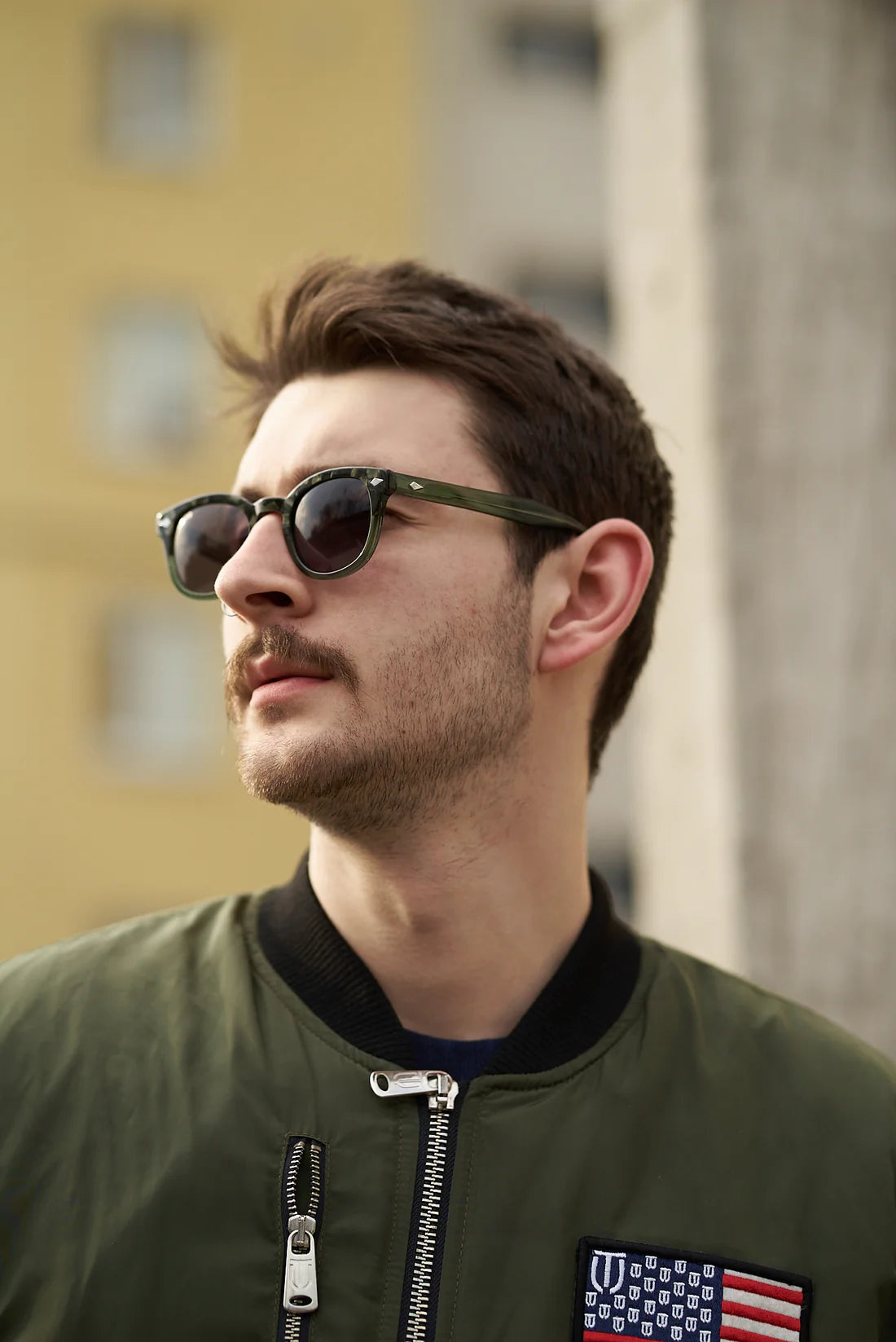 Trendy Sefsan Yang green tortoise eyewear featuring bold acetate frame, anti-reflective CR39 lenses, classic square semi-circle style, and lightweight design side view men/unisex 