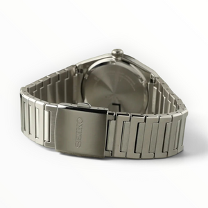 SUL EXTRAS Seiko Classic men's watch showing the stainless steel bracelet and safety folding clasp from the back