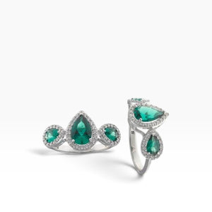 SUL EXTRAS three-stone statement ring featuring pear-cut green nano stones and white cubic zirconia in sterling silver