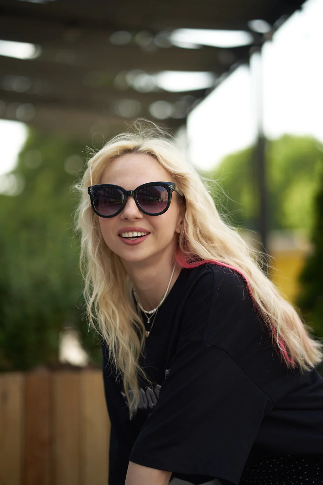 Unisex Sefsan BOBA sunglasses featuring sleek black frame, gradient smoke lenses, and contemporary everyday fashion style model front view 