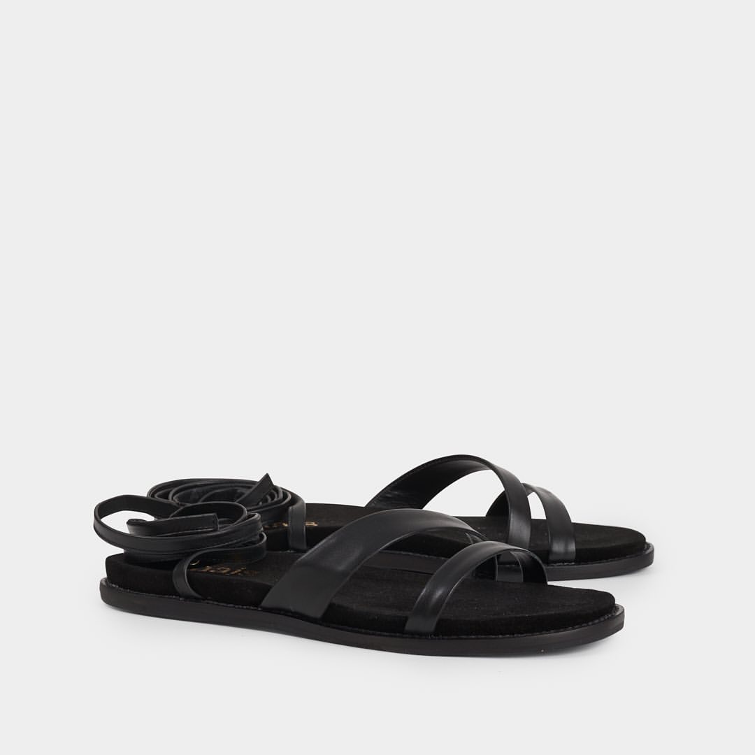Rea Sandals